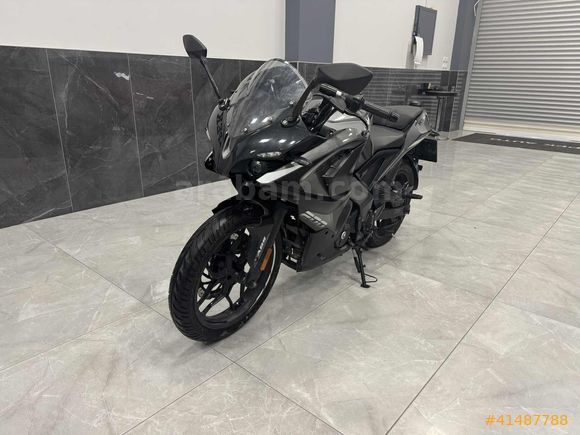İPEK AUTO / Bajaj Pulsar RS 200