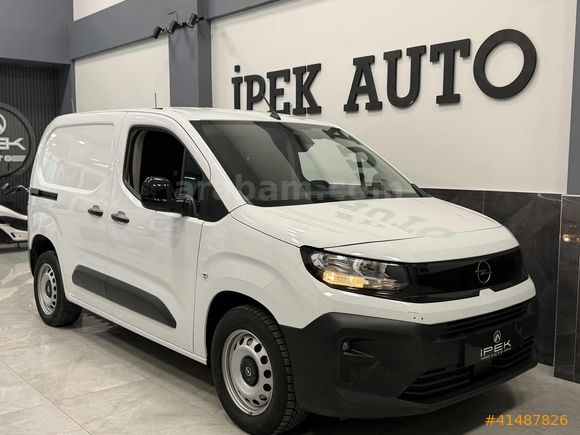 İPEK AUTO / OpelCombo Cargo1.5 D Edition HATASIZ TAMAMINA KREDİ