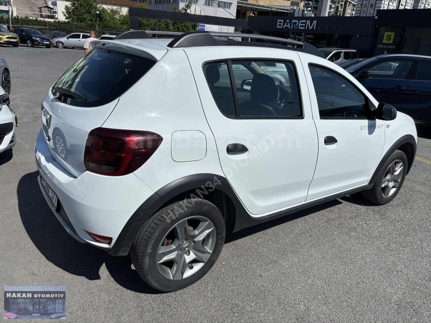 Galeriden Dacia Sandero 0.9 TCe Turbo Stepway 2020 Model İstanbul 72.000 km Beyaz 7
