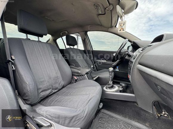KINIK | MEGANE II 1.5 DİZEL EXCEPTİON KK12TAKSİT