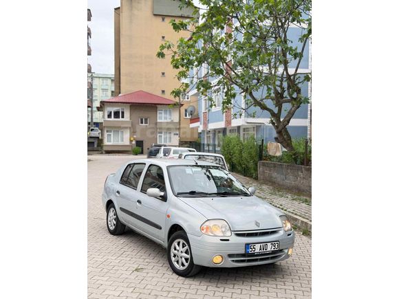 2001 MODEL 1.4 16 WALF KLİMALI DEĞİŞENSİZ PARÇA BOYALI 