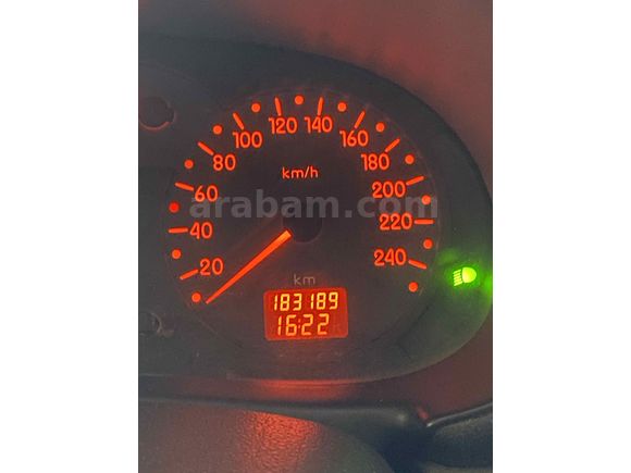 Sahibinden Renault Clio 1.4 RNA 2001 Model 