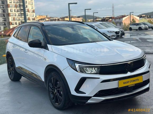2023m 135000 km OPEL GRANDLAND 1.2 T GS OTOMATİK