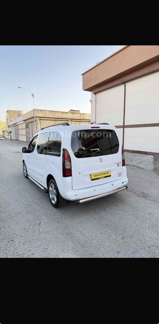 Galeriden Peugeot Partner 1.6 HDI Active 2015 Model Gaziantep 345.000 km Beyaz 6