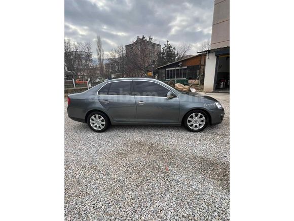Sahibinden Volkswagen Jetta 1.6 TDi Primeline 2011 Model 