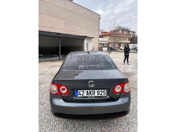Sahibinden Volkswagen Jetta 1.6 TDi Primeline 2011 Model 