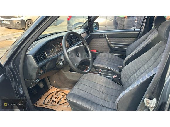 KUZENLER'den Sunrooflu, Bakımlı, Tertemiz M.BENZ 190E