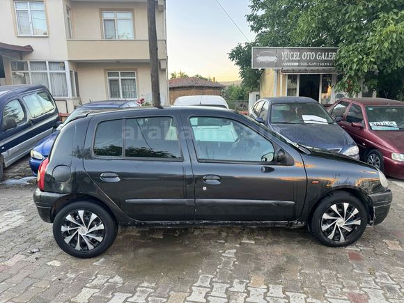 Galeriden Renault Clio 1.4 RN 2002 Model Çanakkale