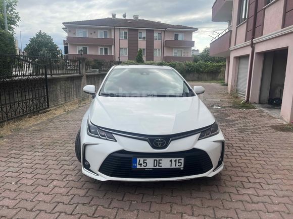 Öğretmenden Toyota Corolla 1.5 Flame X-Pack 2021 MDS