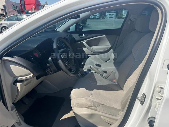 EKREM DEN 2011 MODEL CİTROEN C 5 MANUEL