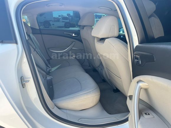 EKREM DEN 2011 MODEL CİTROEN C 5 MANUEL