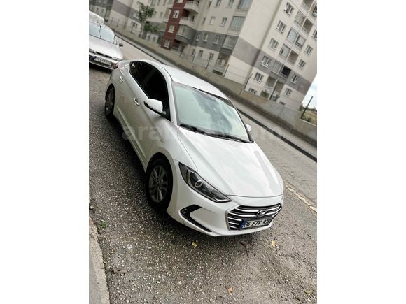 Sahibinden Hyundai Elantra 1.6 CRDi Style Plus 2017 Model 