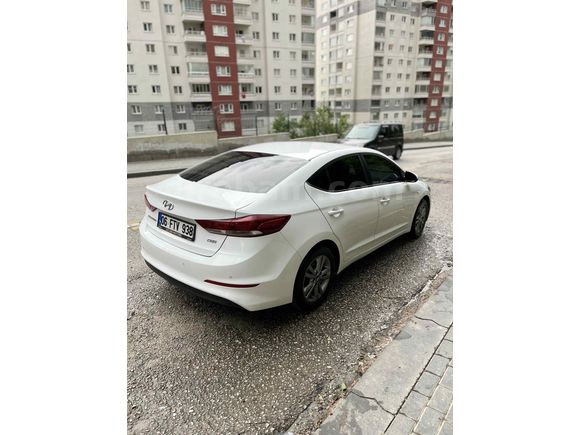 Sahibinden Hyundai Elantra 1.6 CRDi Style Plus 2017 Model 