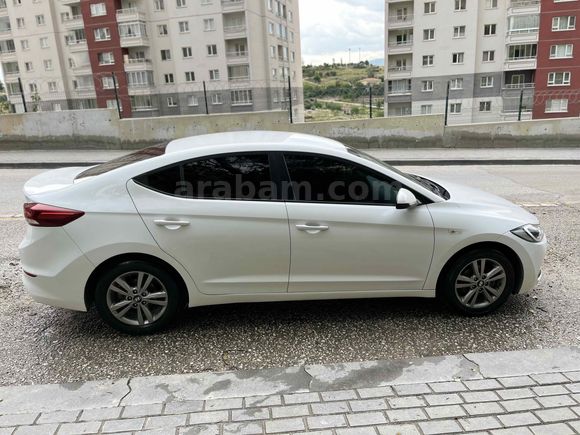 Sahibinden Hyundai Elantra 1.6 CRDi Style Plus 2017 Model 
