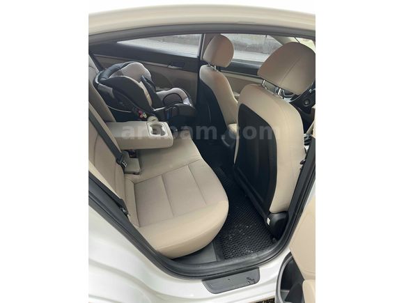 Sahibinden Hyundai Elantra 1.6 CRDi Style Plus 2017 Model 