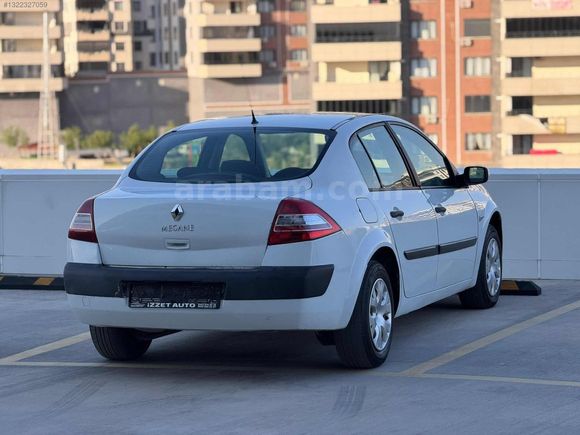2009 MODEL 1.6 BENZİNLİ BAKIMLI BİR ARAÇTIR
