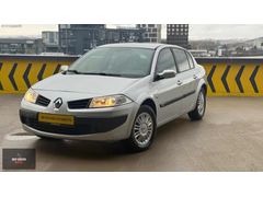 BEYGÜVEN AUTO DAN KUSURSUZ TEMİZLİKTE OTOMATİK MEGANE