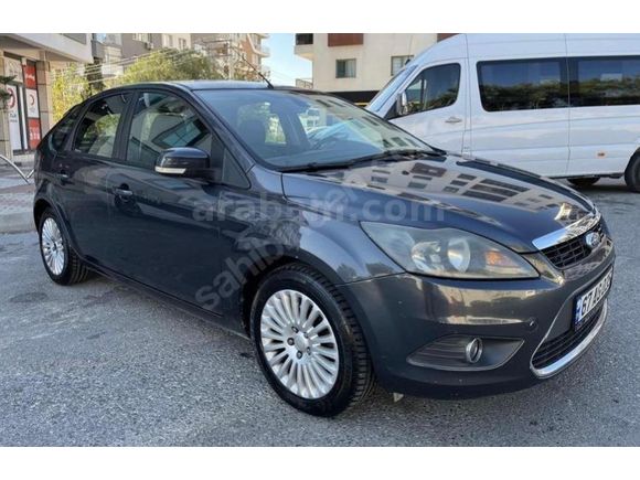 Sahibinden Ford Focus 1.6 TDCi Titanium 2010 Model İzmir 180.000 km Füme