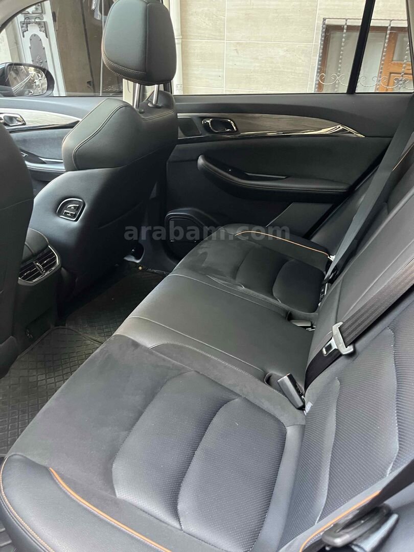 Sahibinden Skywell ET5 Legend 2023 Model İstanbul 31.800 km Siyah 6