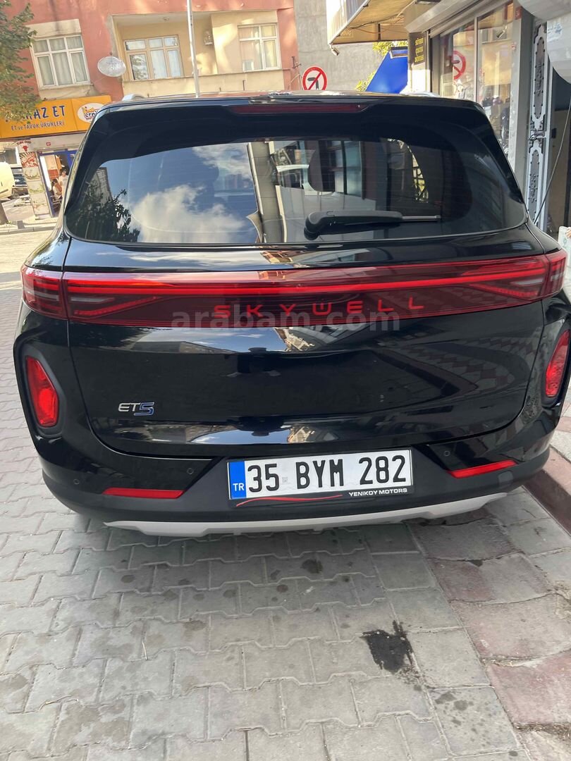 Sahibinden Skywell ET5 Legend 2023 Model İstanbul 31.800 km Siyah 4