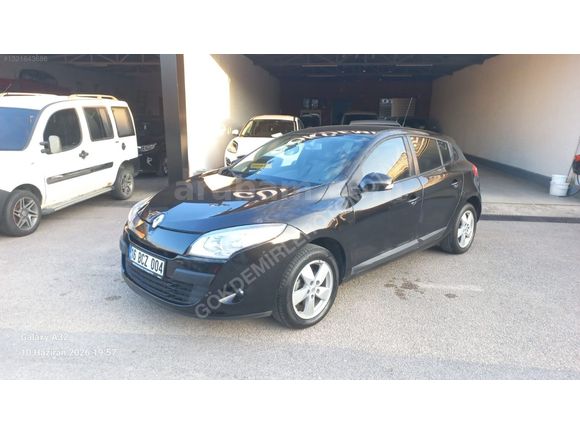 2011 MODEL MEGANE 3 1.6 16V OTOMATİK VİTES