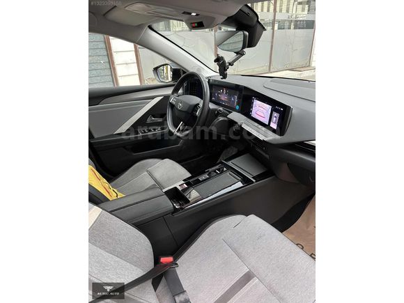 2023 BOYASIZ 1.2T ELEGANCE 130 HP OTOMATİK
