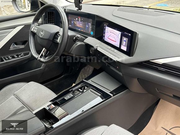 2023 BOYASIZ 1.2T ELEGANCE 130 HP OTOMATİK