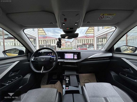 2023 BOYASIZ 1.2T ELEGANCE 130 HP OTOMATİK