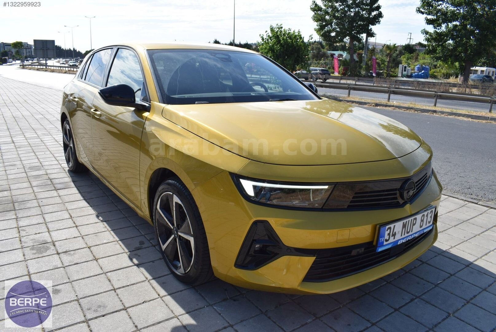 Galeriden Opel Astra 1.2 T GS 2024 Model İstanbul 26.132 km Sarı 3