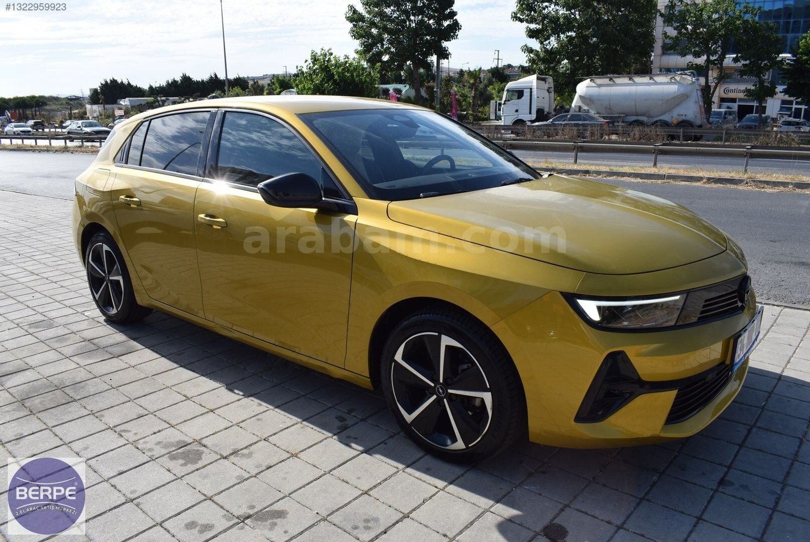 Galeriden Opel Astra 1.2 T GS 2024 Model İstanbul 26.132 km Sarı 4