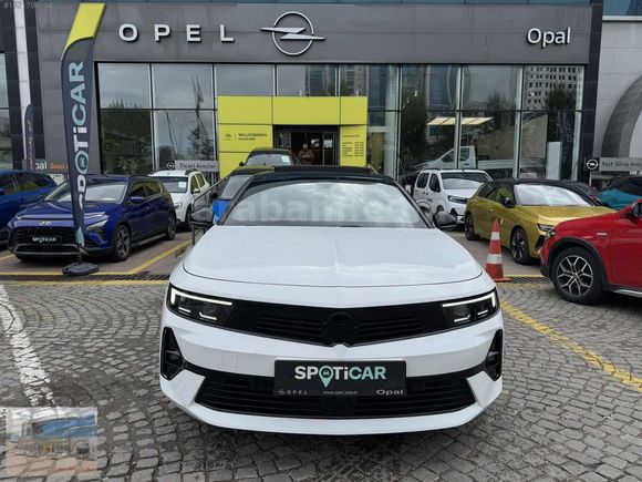 300.000 TL %0 FAİZ-HATASIZ 2023 OPEL ASTRA 1.2T GS