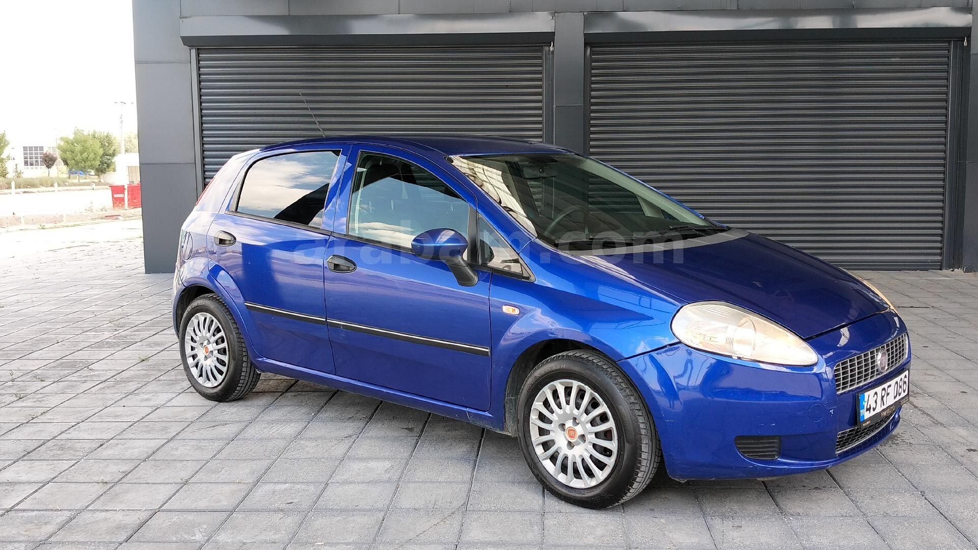 Galeriden Fiat Punto EVO 1.4 Active 2009 Model Karaman 150.000 km Mavi 2