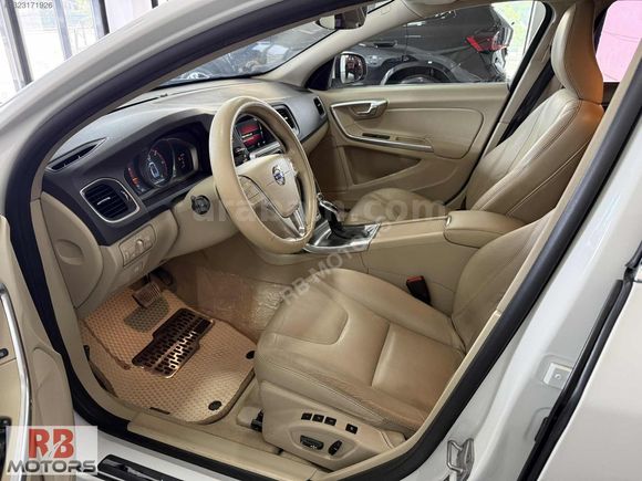 2015 MODEL 2016 ÇIKIŞLI VOLVO S60 2.0 D ADVANCE GERİ GÖRÜŞ