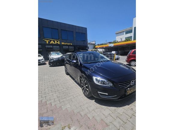 TAN MORORS dan S60 D4