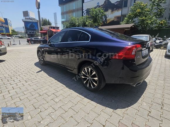 TAN MORORS dan S60 D4