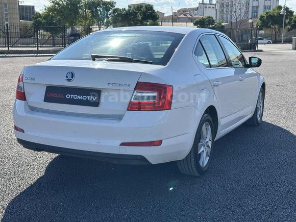 260.000 KM 1.6 TDİ OTOMATİK OCTAVİA