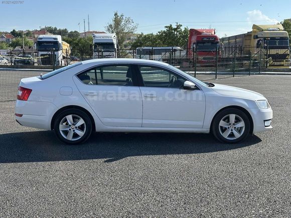 260.000 KM 1.6 TDİ OTOMATİK OCTAVİA