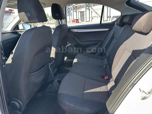 260.000 KM 1.6 TDİ OTOMATİK OCTAVİA