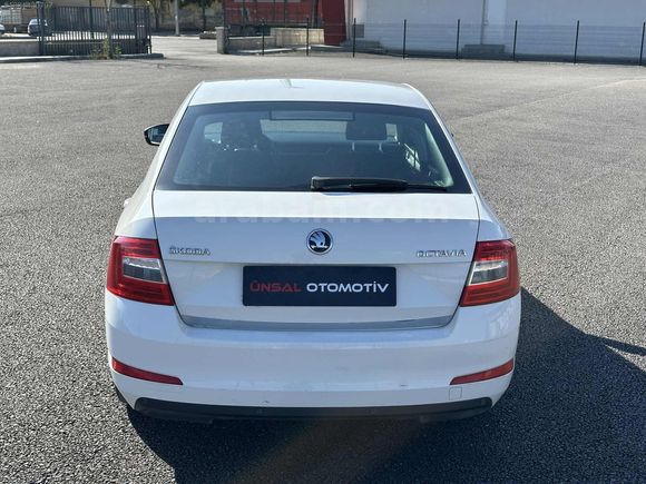 260.000 KM 1.6 TDİ OTOMATİK OCTAVİA