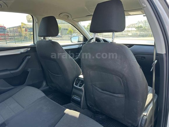 260.000 KM 1.6 TDİ OTOMATİK OCTAVİA
