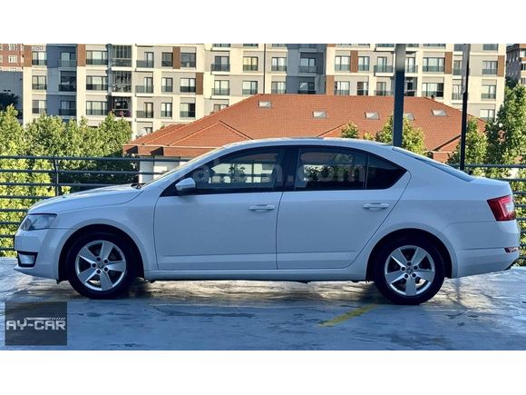 AY-CAR'dan 164.000km'de OCTAVİA