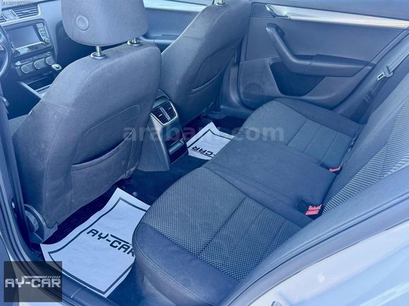 AY-CAR'dan 164.000km'de OCTAVİA