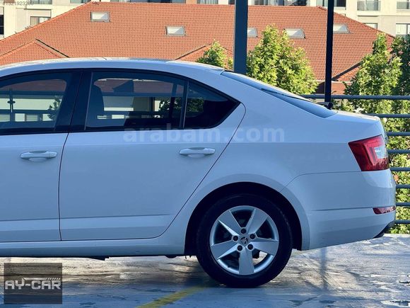 AY-CAR'dan 164.000km'de OCTAVİA