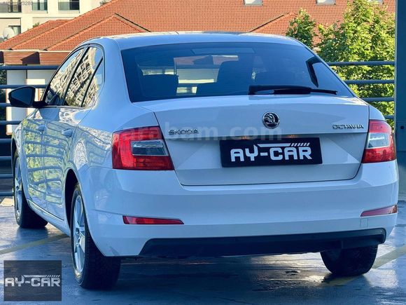 AY-CAR'dan 164.000km'de OCTAVİA