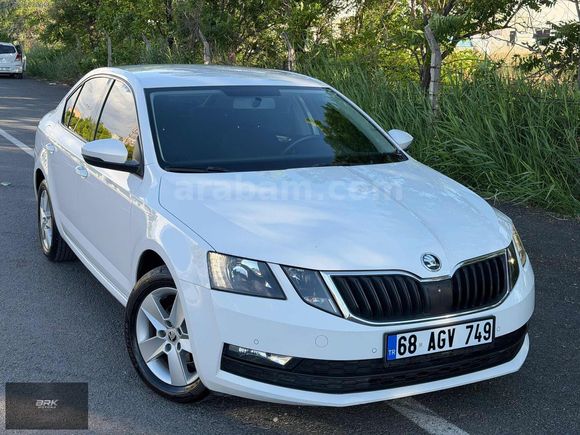 BRK MOTORS'DAN 2017 SKODA OCTAVİA 1.6 TDI OTOMATİK VİTES HATASIZ