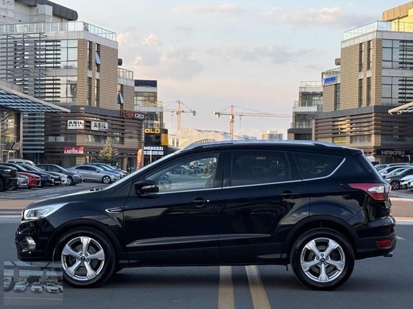 GÖRKEM AUTO'DAN KUGA-TİTANİUM-CAM TAVAN-OTOMATİK-2018 ÇIKIŞ