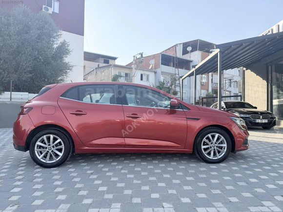 2017-RENAULT-MEGANE-1.2TCE-OTOMATİK-HATASIZ-80.000KM