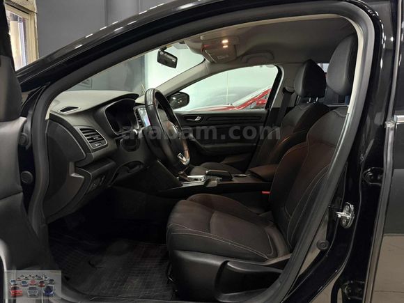 *70 BİNDE*2017 MEGANE HB TOUCH 130 HP GERİ GÖRÜŞ/CAR PLAY/NAVİ!