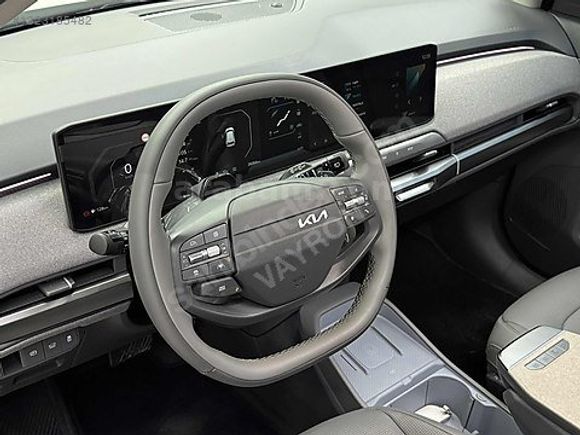 2025 KİA EV3 PRESTIGE 20.000KM BOYASIZ C.TAVAN/4K ISITMA/OTONOM