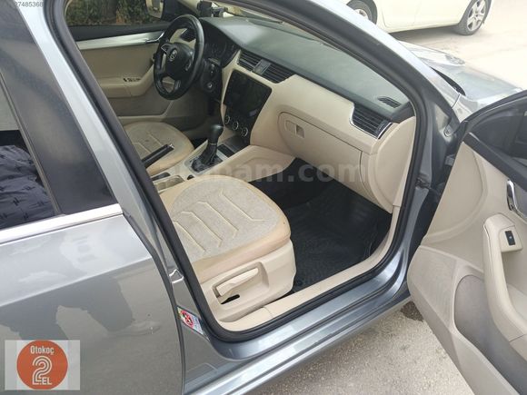 SKODA Octavia 1.6 TDI Elegance DSG